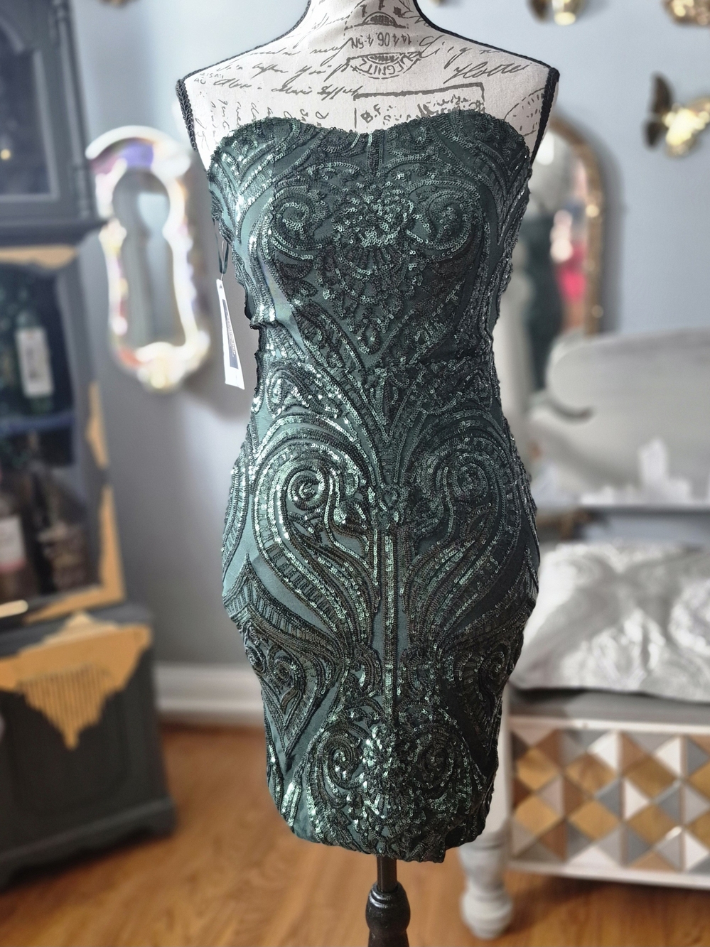 NWT Strapless Wizard of Oz Emerald Green Sequin Bodycon Dress Small